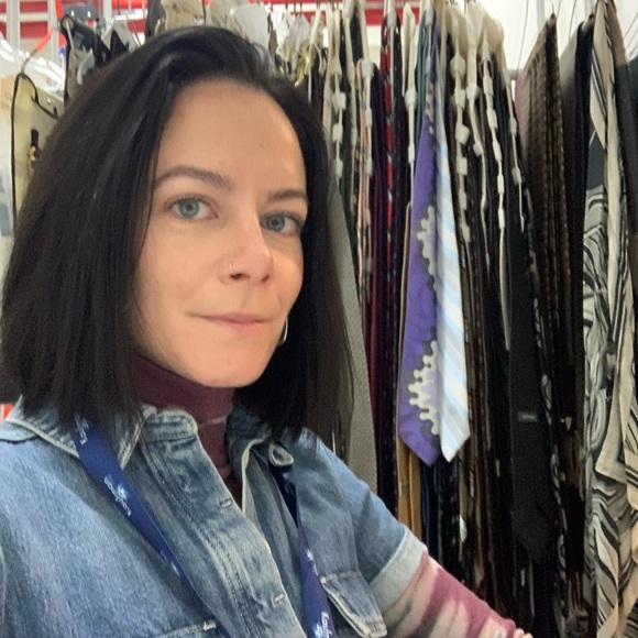 Meet your Posher, Constance - Picture 2 of 2